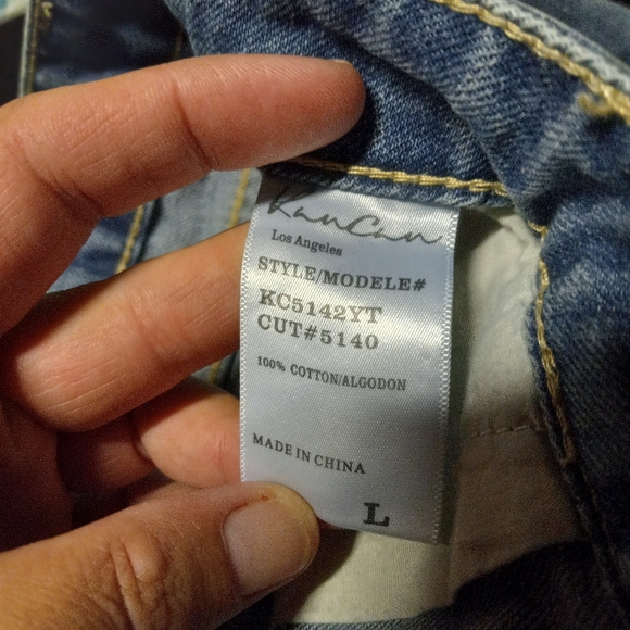 KanCan mid rise shorts - Picture 3 of 3